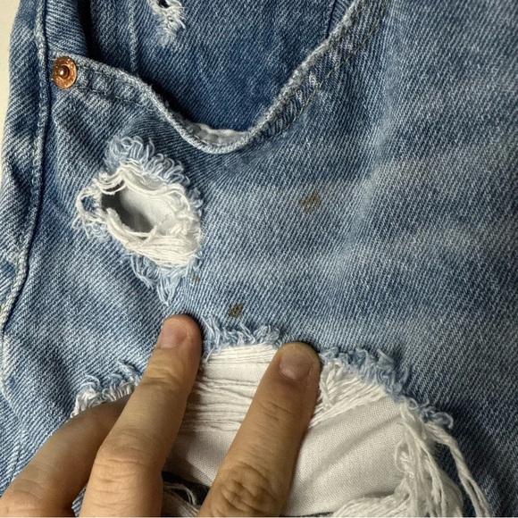 LEVI’S 501 Premium Rigid Distressed Shredded Light Wash Denim Jorts Jean Shorts - Picture 3 of 9